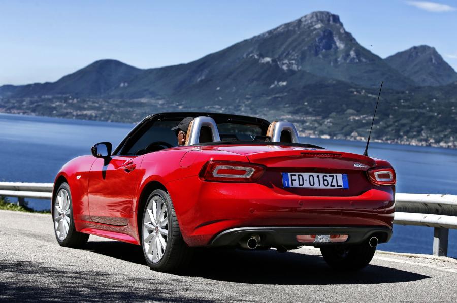  Fiat 124 Spider 2016 года  (фото 31 из 75)
